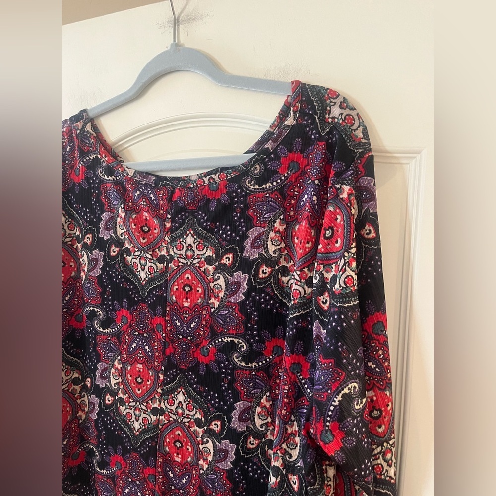 Dana Buchman Elegant Black and Red Patterned Women's Blouse Size 2X - Picture 2 of 16